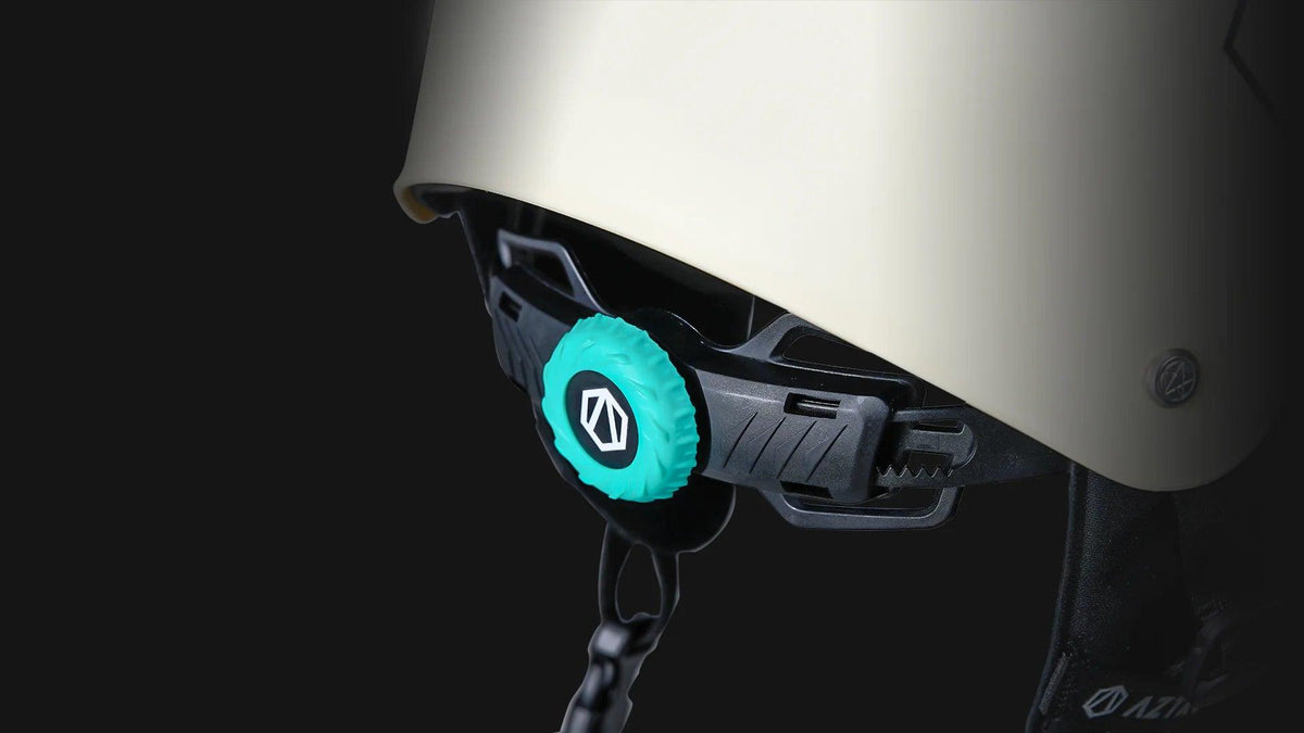 Viking Fitness Skate Helmet HS9 in black with adjustable straps and ventilation for skateboarding safety.
