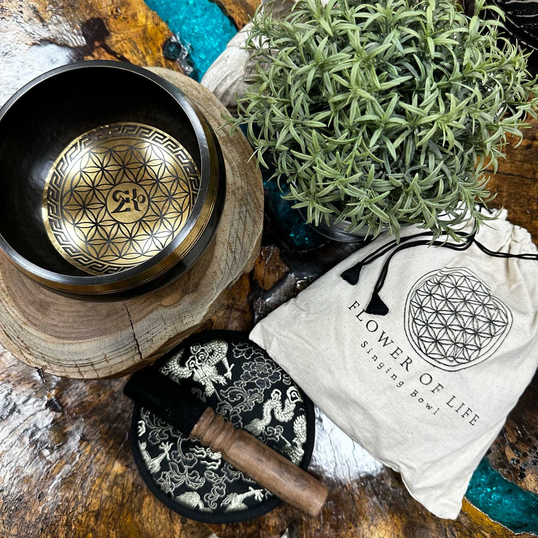 Hand-beaten engraved singing bowl gift set by AW GIFTS, 14cm with Flower of Life design, ideal for meditation and relaxation.