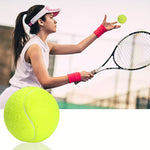 Set of official size TEMU padel tennis balls, fitness equipment for padel games, with bright yellow felt surface and brand logo.