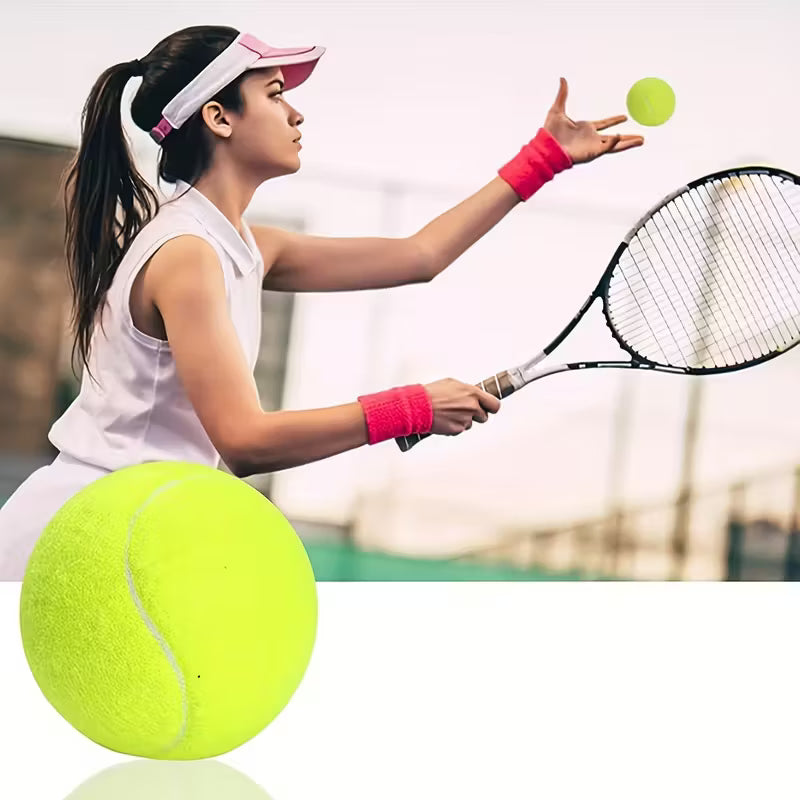 Set of official size TEMU padel tennis balls, fitness equipment for padel games, with bright yellow felt surface and brand logo.