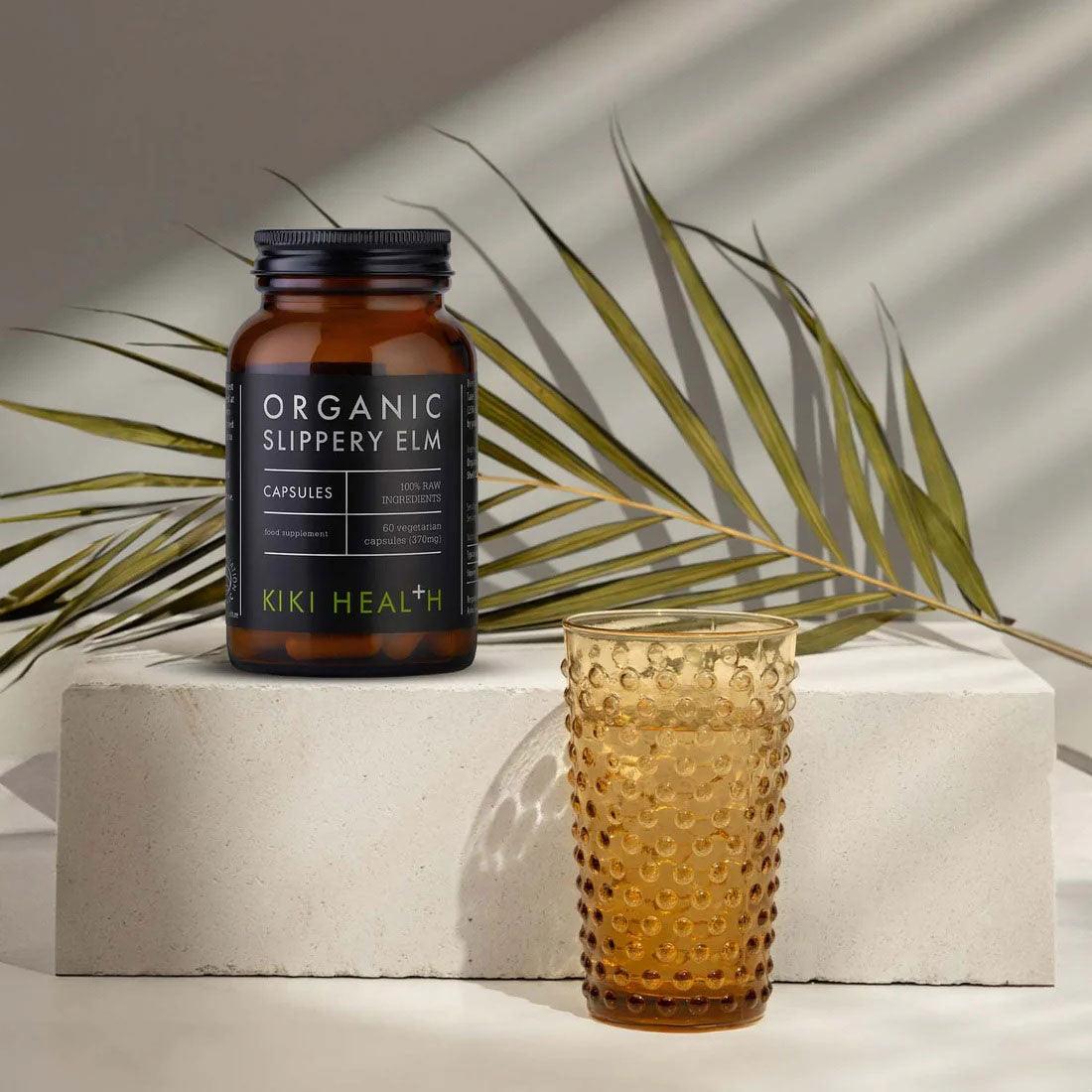 Organic Slippery Elm supplement by Herbalistas in 60 vegicaps, showing the capsules and herbal packaging.