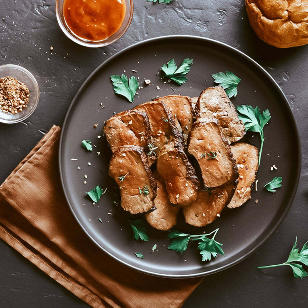 Low carb recipe pack by GREEN LIFE CYPRUS featuring healthy, low carbohydrate meal ideas and colorful ingredients.